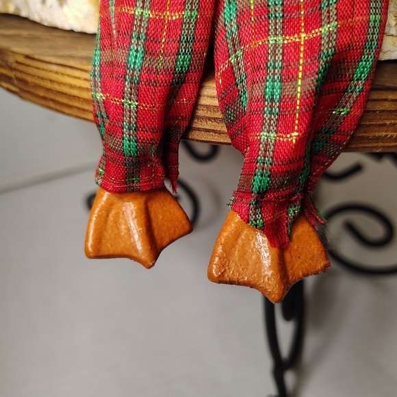 Jubilee Giftware Penguin Shelf Sitter Ornament Arctic Ice Fishing Figurine - Picture 2 of 16